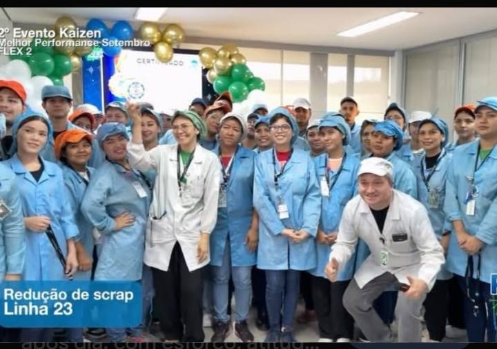 Sergio Nunes com trabalhadores Flex